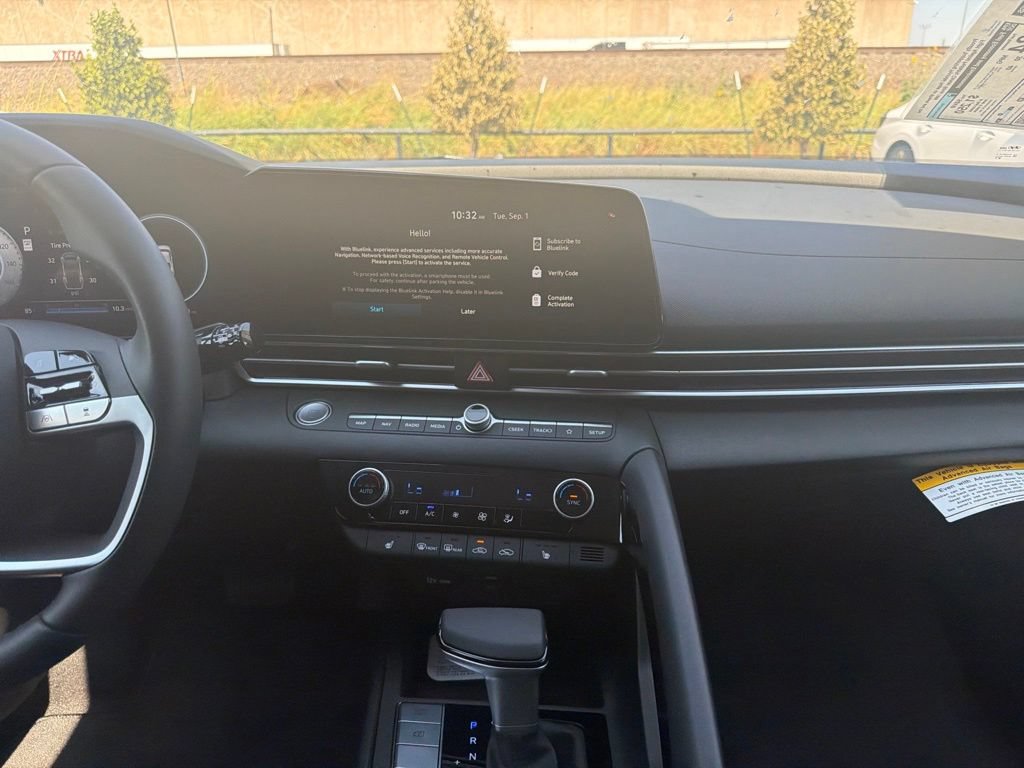 New 2026 Hyundai Elantra Limited FWD image 27