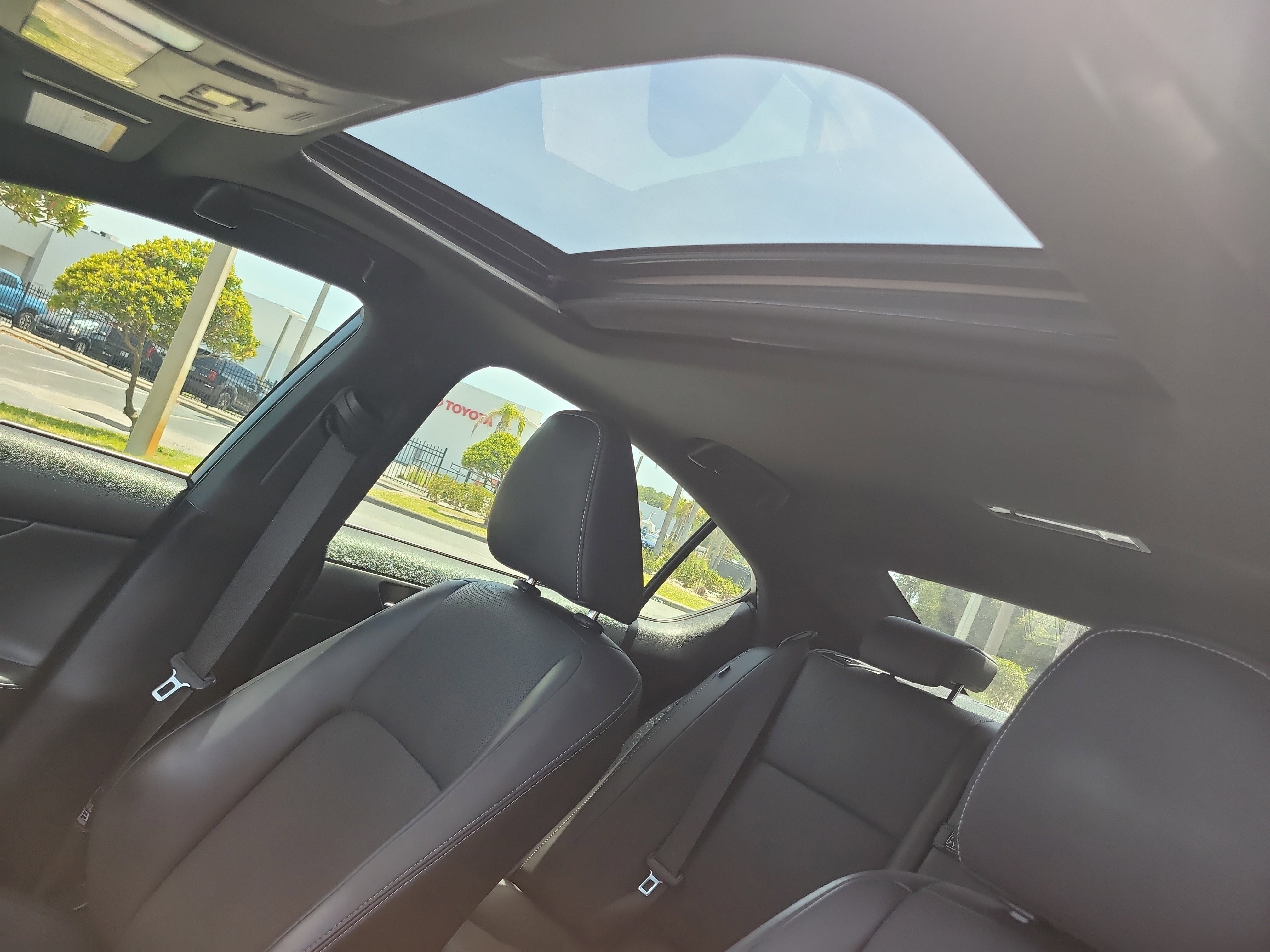 Used 2023 Lexus IS 300 w/ Comfort Package RWD image 21