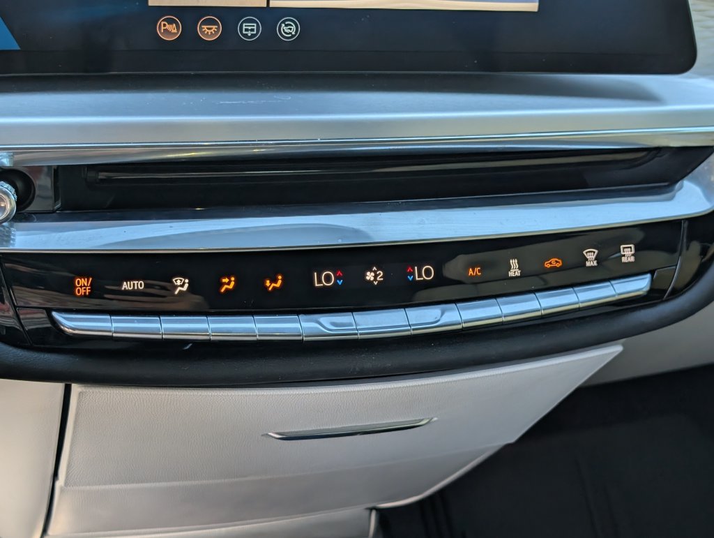Certified 2024 Cadillac Lyriq Luxury w/ LPO, Floor Liner Package AWD/4WD image 28
