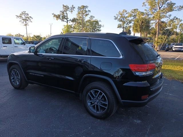 Certified 2018 Jeep Grand Cherokee Laredo image 3