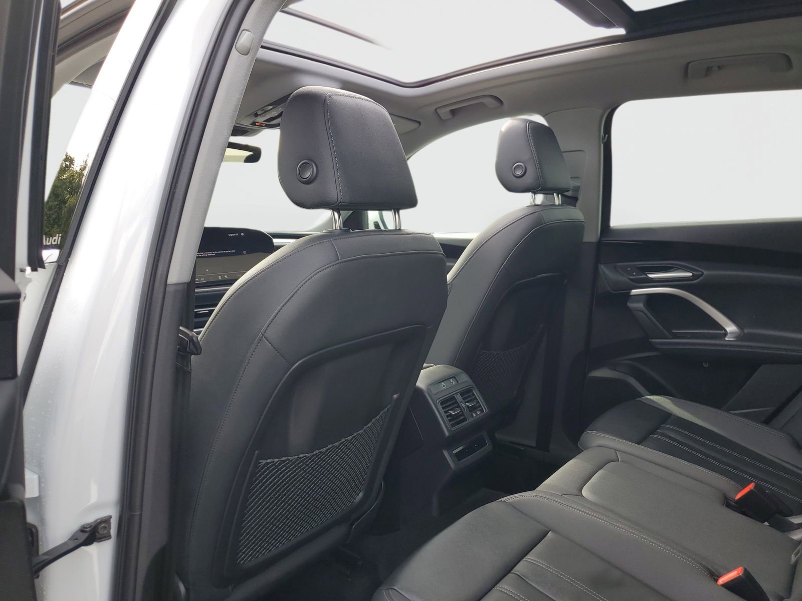 Used 2025 Audi Q5 Premium w/ Convenience Package image 14