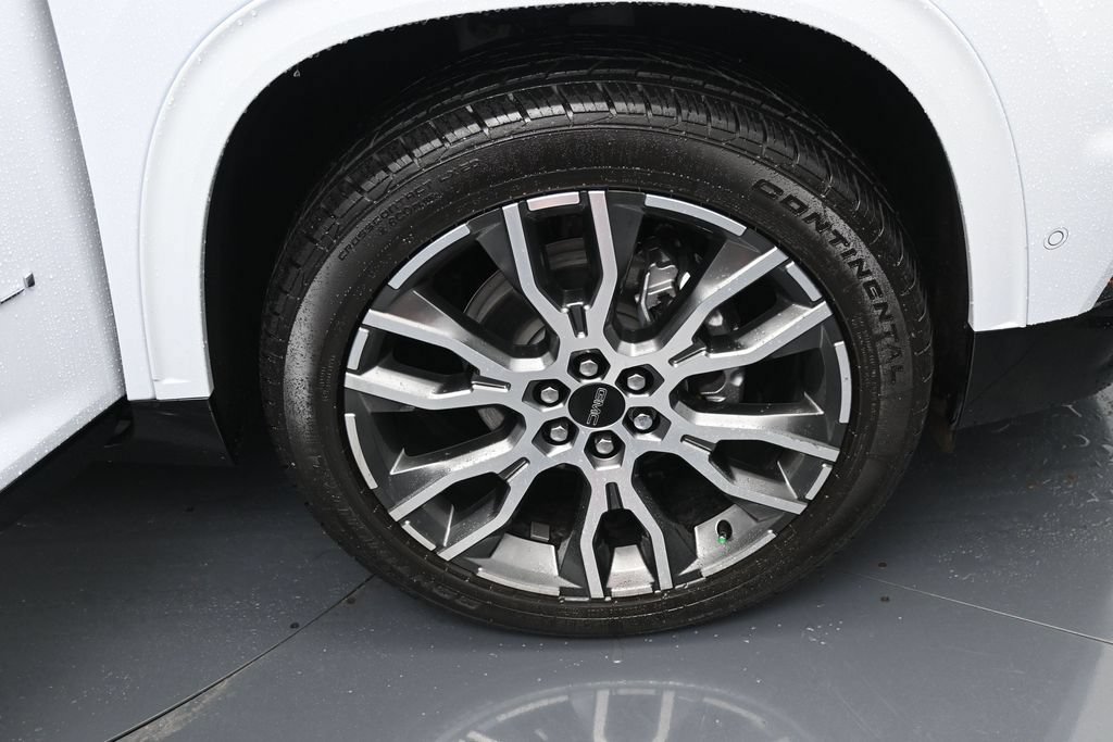 Used 2026 GMC Acadia Denali Ultimate w/ LPO, Floor Liner Package AWD/4WD image 42