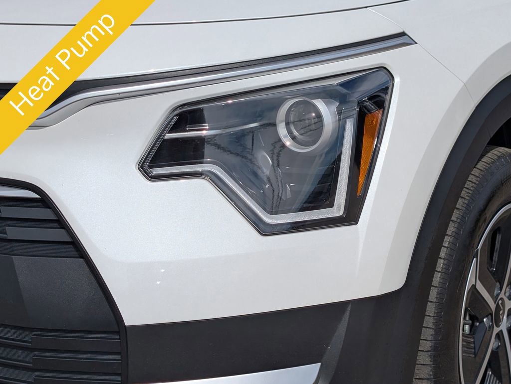 Certified 2023 Kia Niro EX w/ EX Cold Weather Package image 11