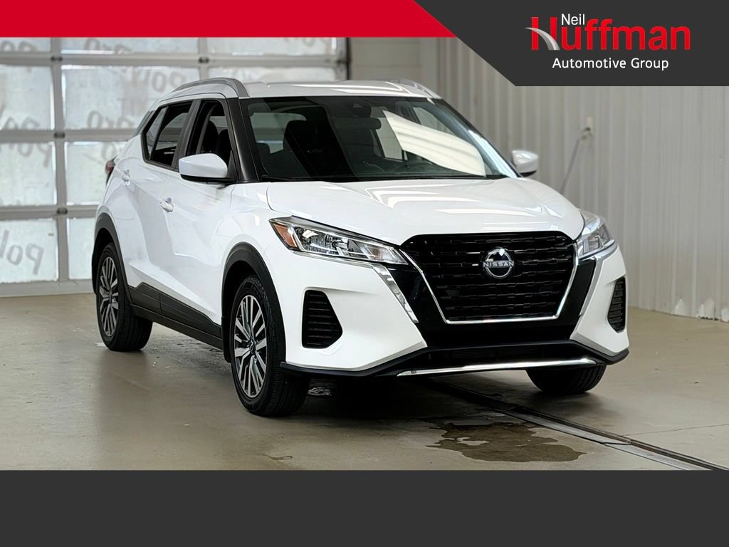 Used 2023 Nissan Kicks SV FWD image 1