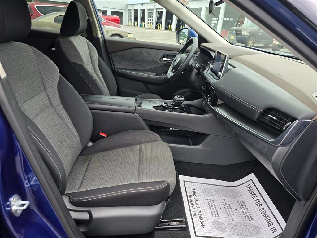 Used 2021 Nissan Rogue SV FWD image 14