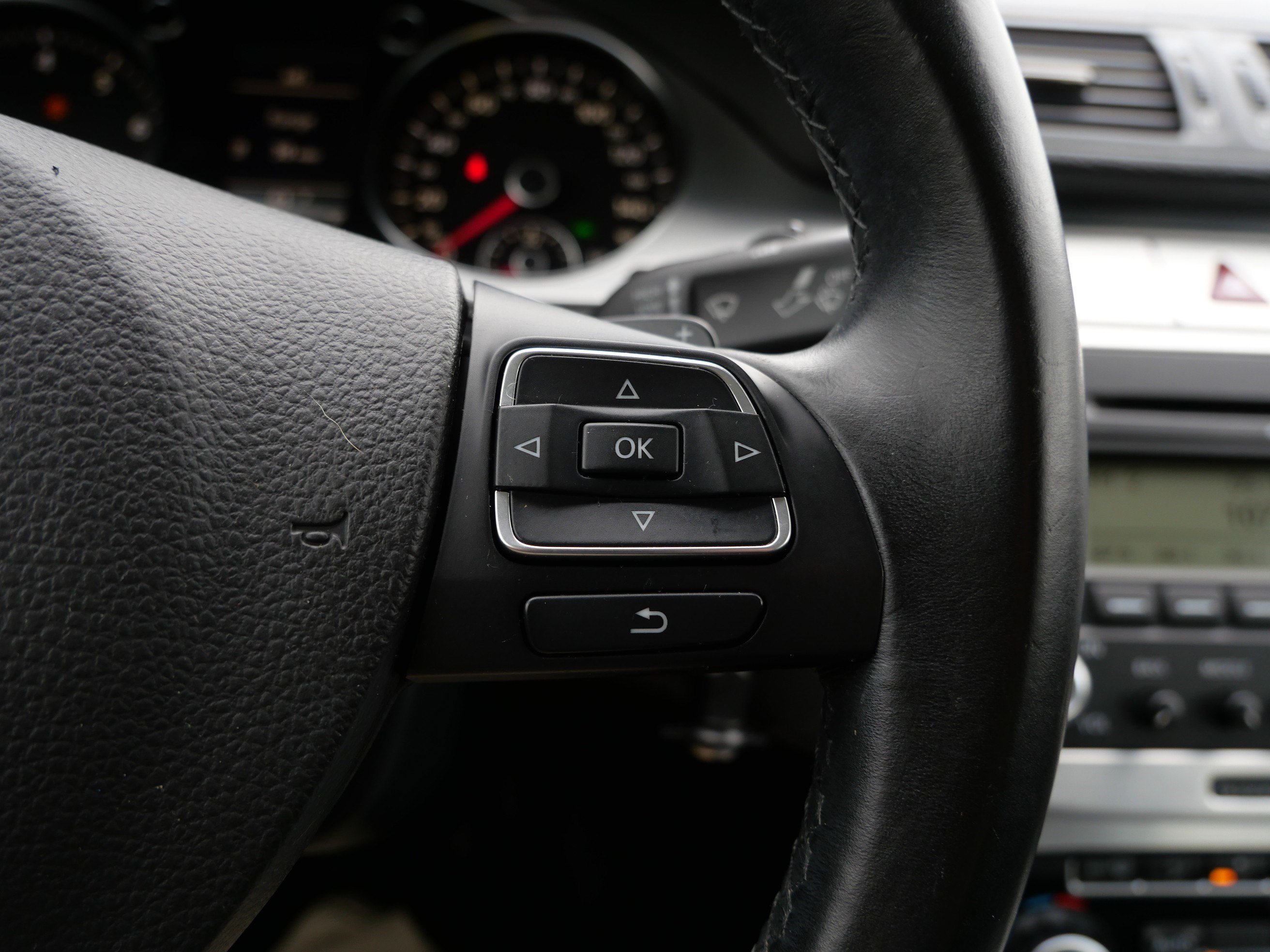 Used 2009 Volkswagen CC VR6 Sport FWD image 29