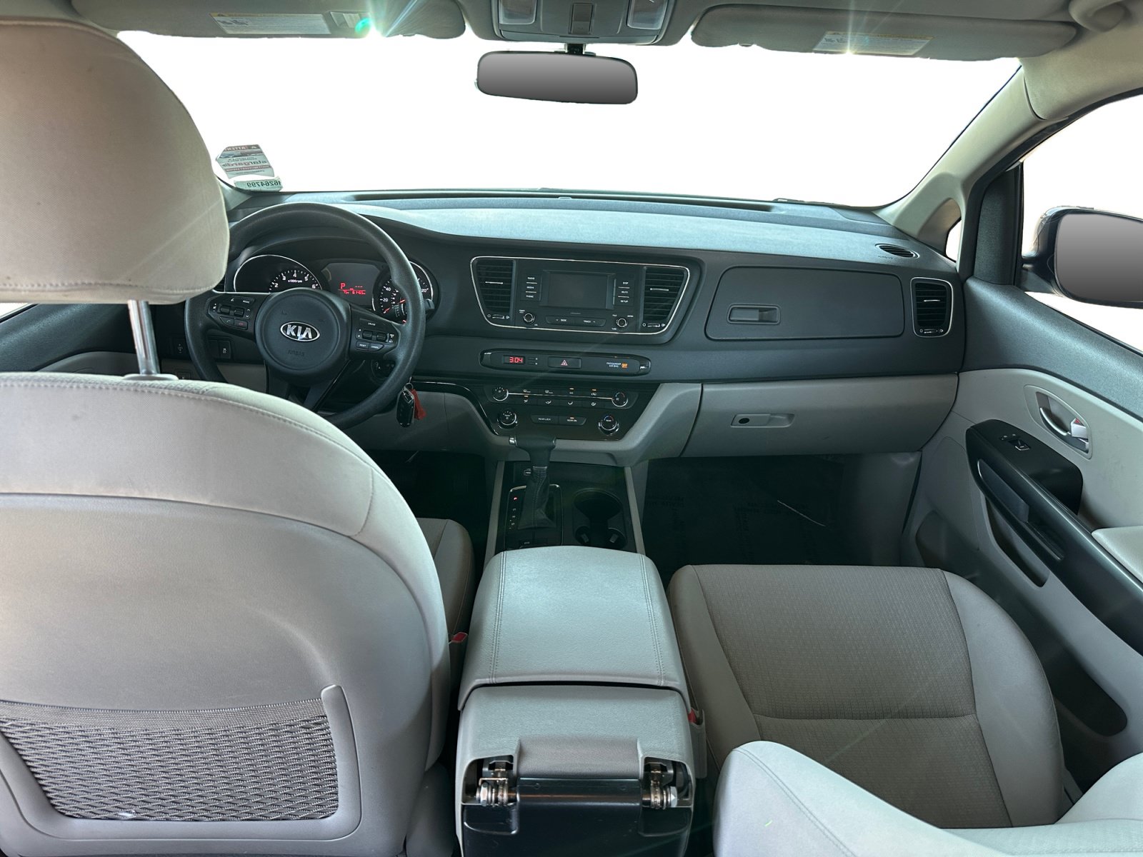 Used 2017 Kia Sedona L FWD image 10