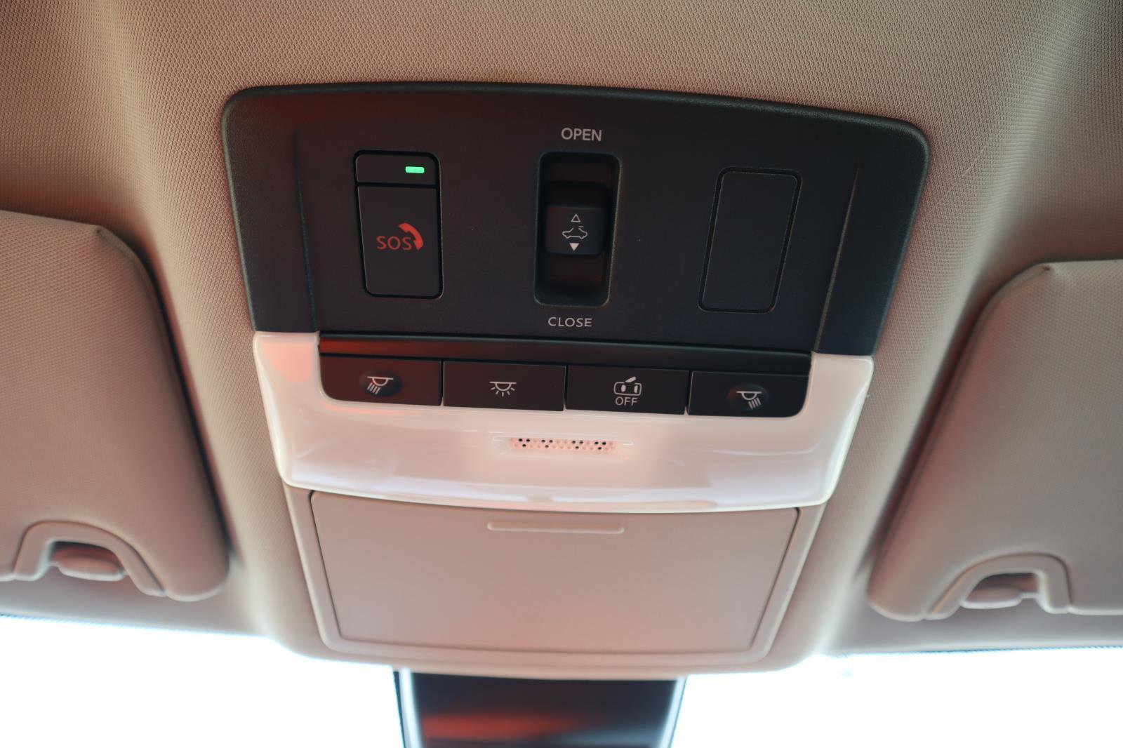 Used 2025 Nissan Altima 2.5 SL FWD image 34
