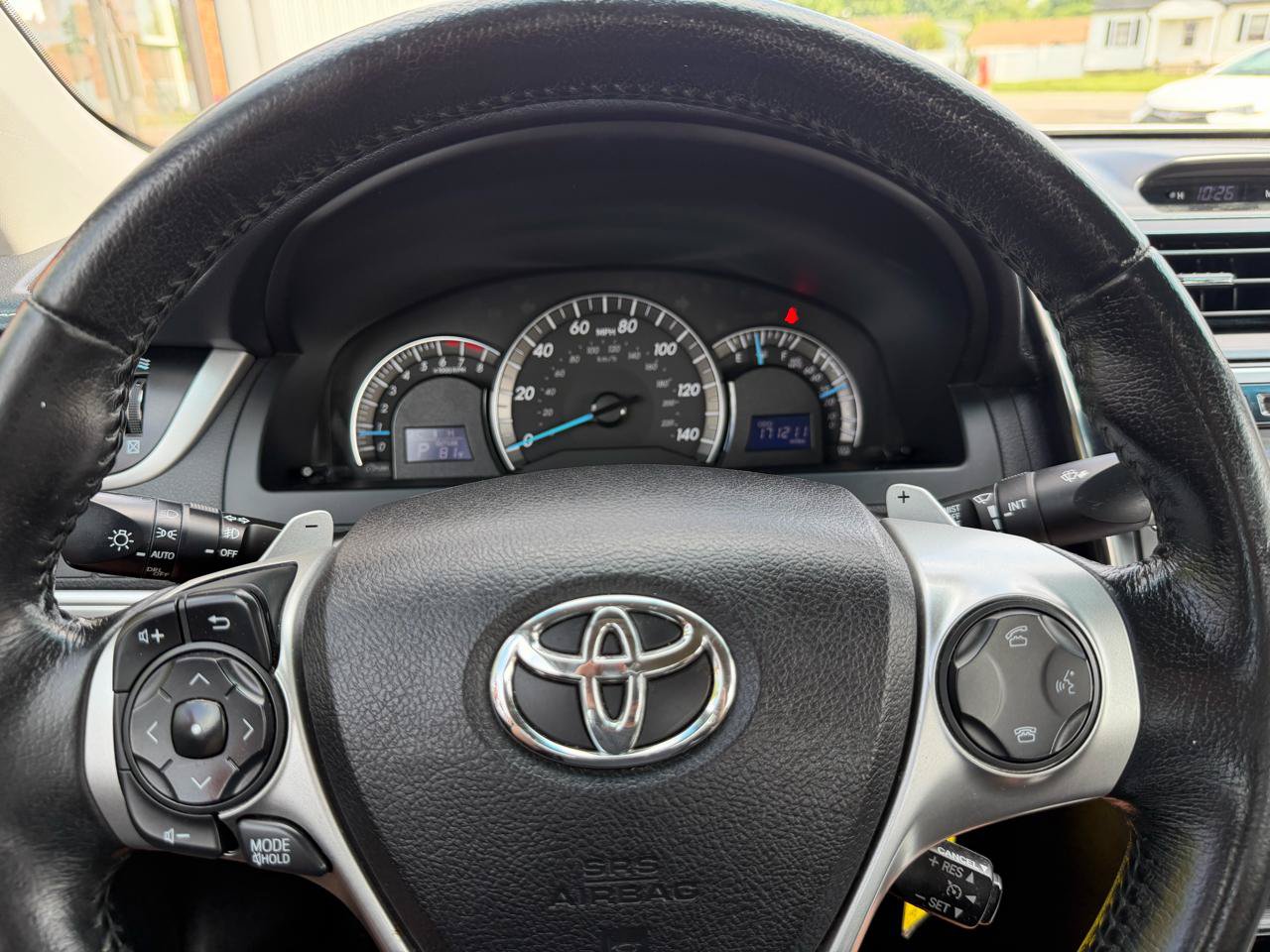 Used 2014 Toyota Camry SE FWD image 8