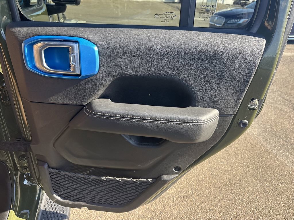 Used 2022 Jeep Wrangler Unlimited Sahara w/ Cold Weather Group image 16