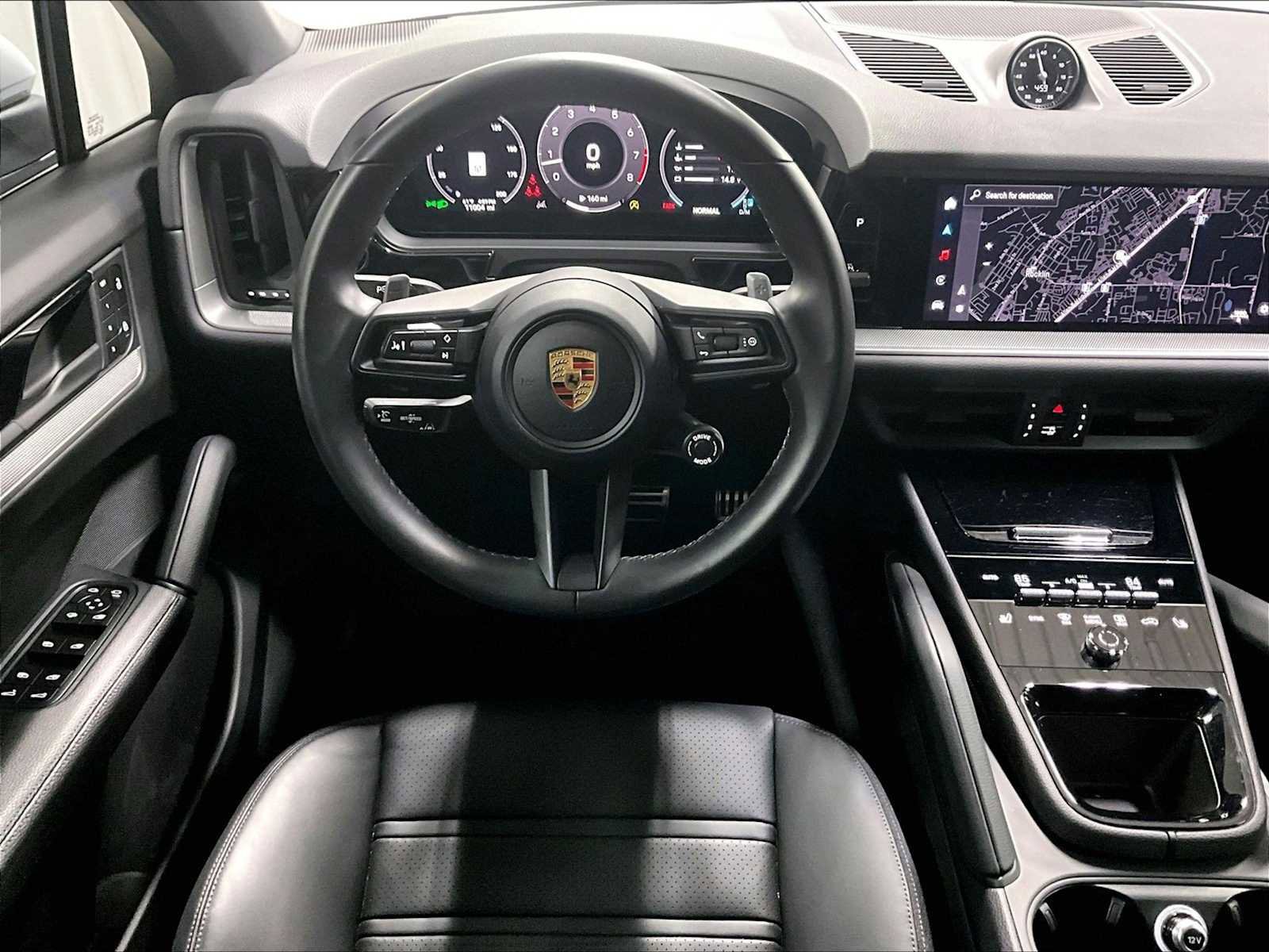 Used 2024 Porsche Cayenne S image 15