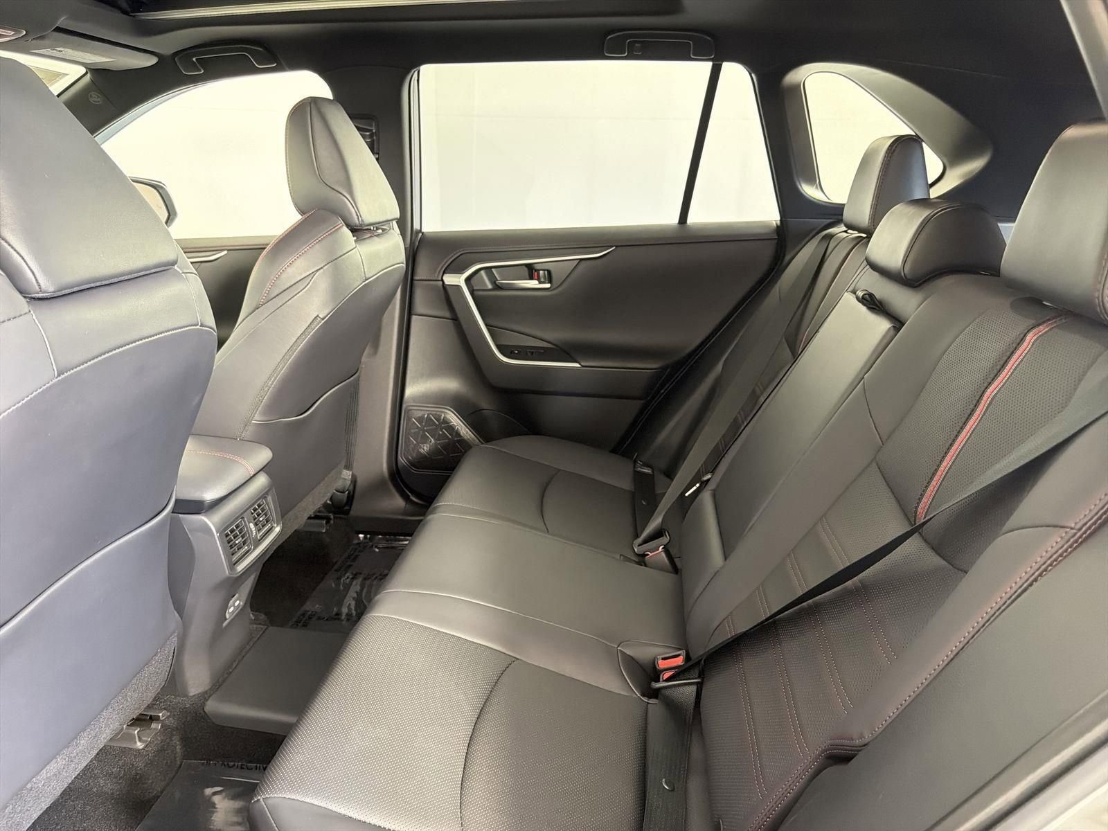 Used 2022 Toyota RAV4 XSE w/ Premium Package image 27