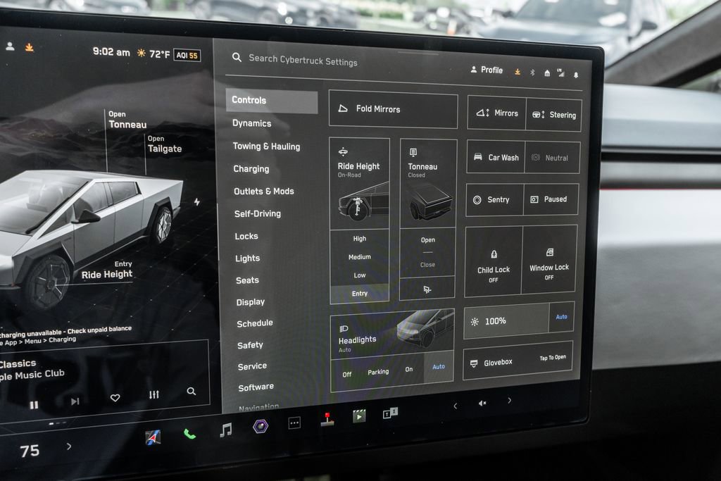 Used 2024 Tesla Cybertruck AWD Crew Cab image 20