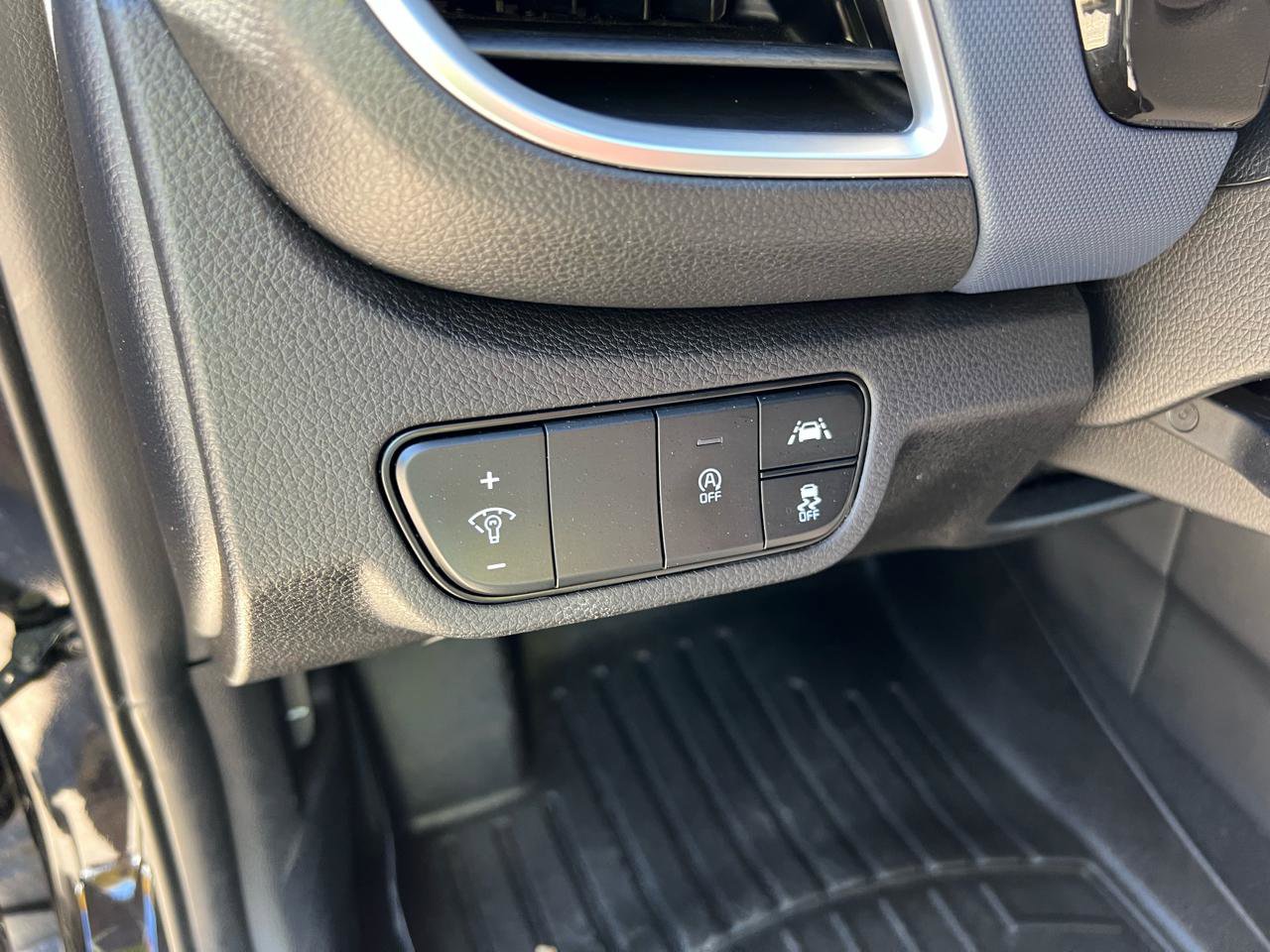 Used 2023 Kia Seltos S w/ Navigation Package image 17