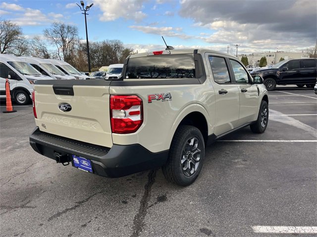 New 2025 Ford Maverick XLT w/ XLT Luxury Package image 3