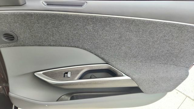 Used 2024 Lucid Air Touring AWD/4WD image 23