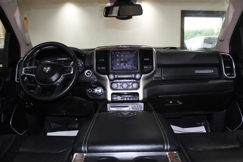 Used 2019 RAM 1500 Laramie AWD/4WD image 14