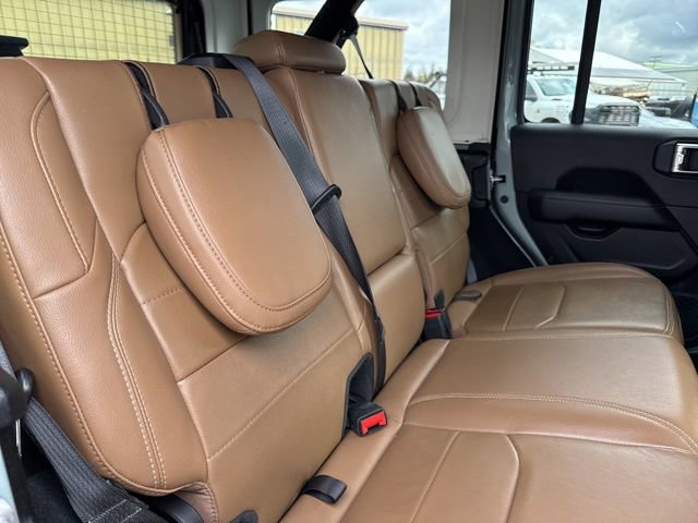 Used 2023 Jeep Wrangler Unlimited Sahara w/ Cold Weather Group AWD/4WD image 13