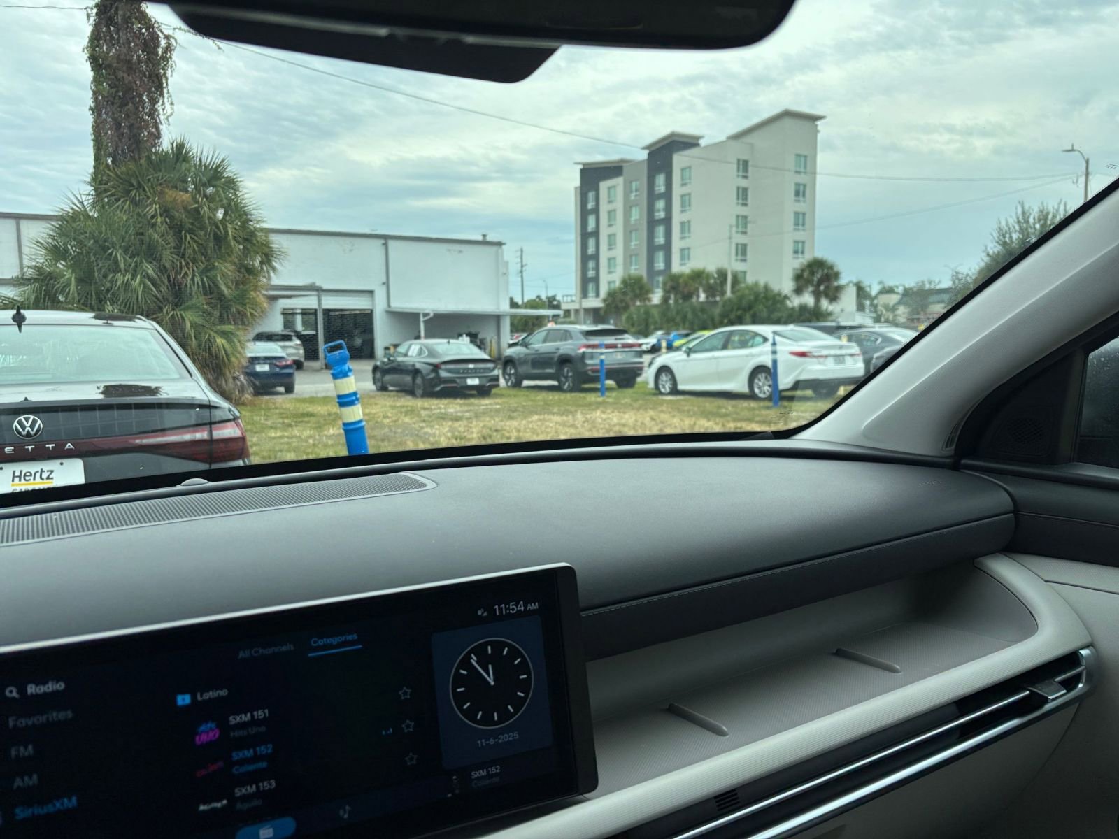 Used 2025 Hyundai Tucson Blue image 35