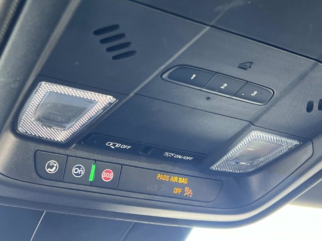Certified 2025 Cadillac XT4 Premium Luxury AWD/4WD image 31