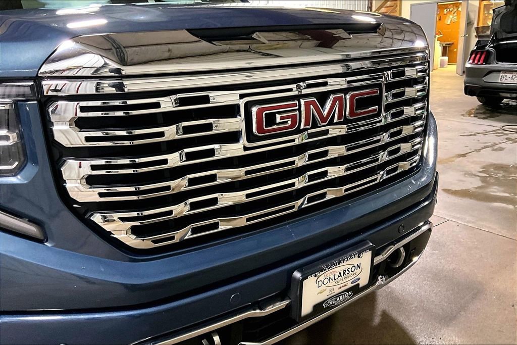 Used 2024 GMC Sierra 1500 Denali w/ Denali Reserve Package image 11
