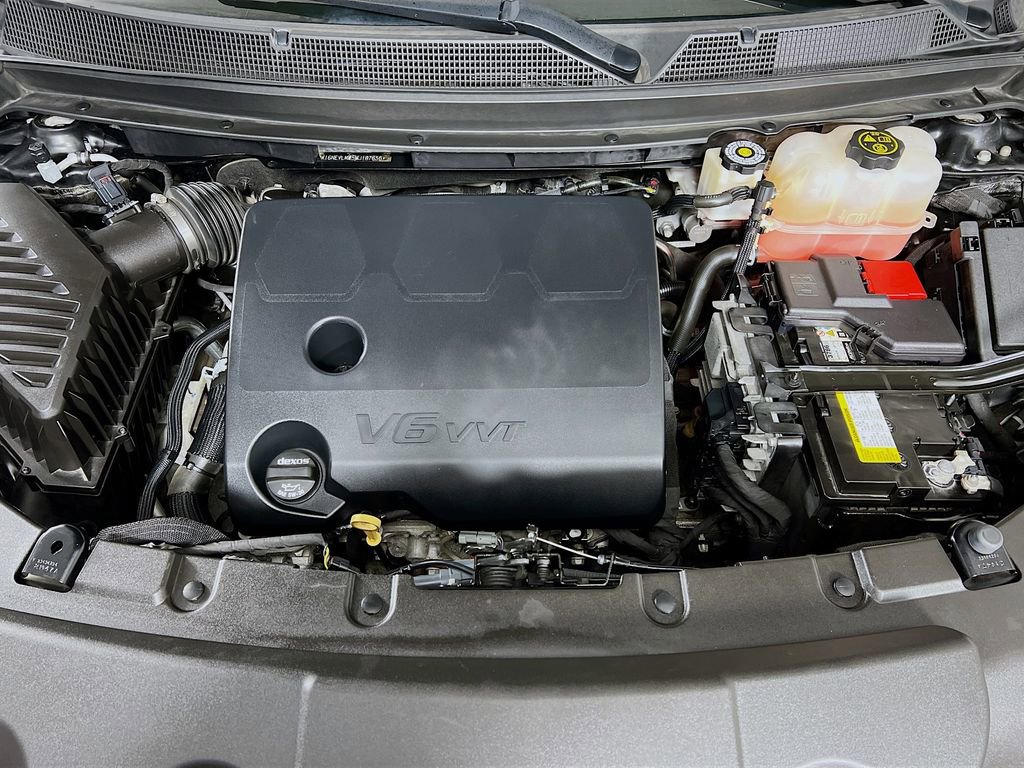 Used 2021 Chevrolet Traverse LS AWD/4WD image 29