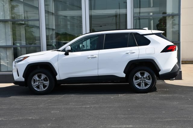Used 2025 Toyota RAV4 XLE AWD/4WD image 10