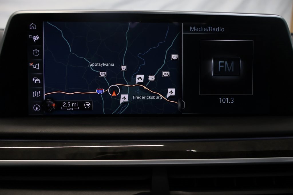 Used 2017 BMW 750i image 22