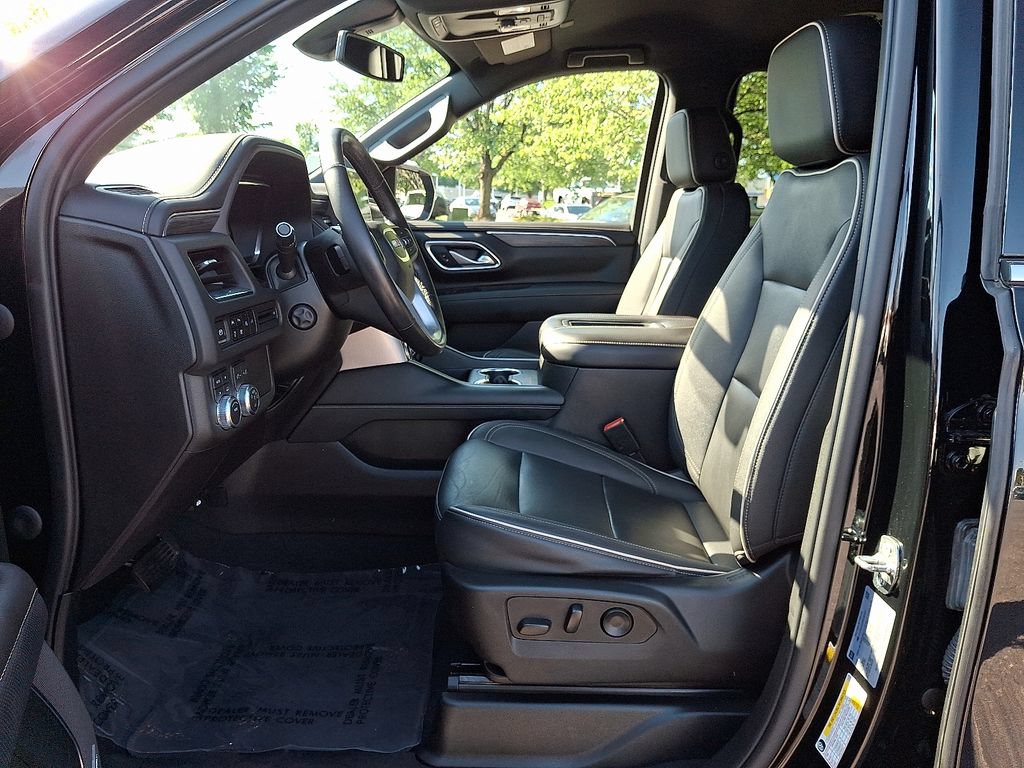 Used 2022 GMC Yukon XL SLT w/ SLT Luxury Package AWD/4WD image 15