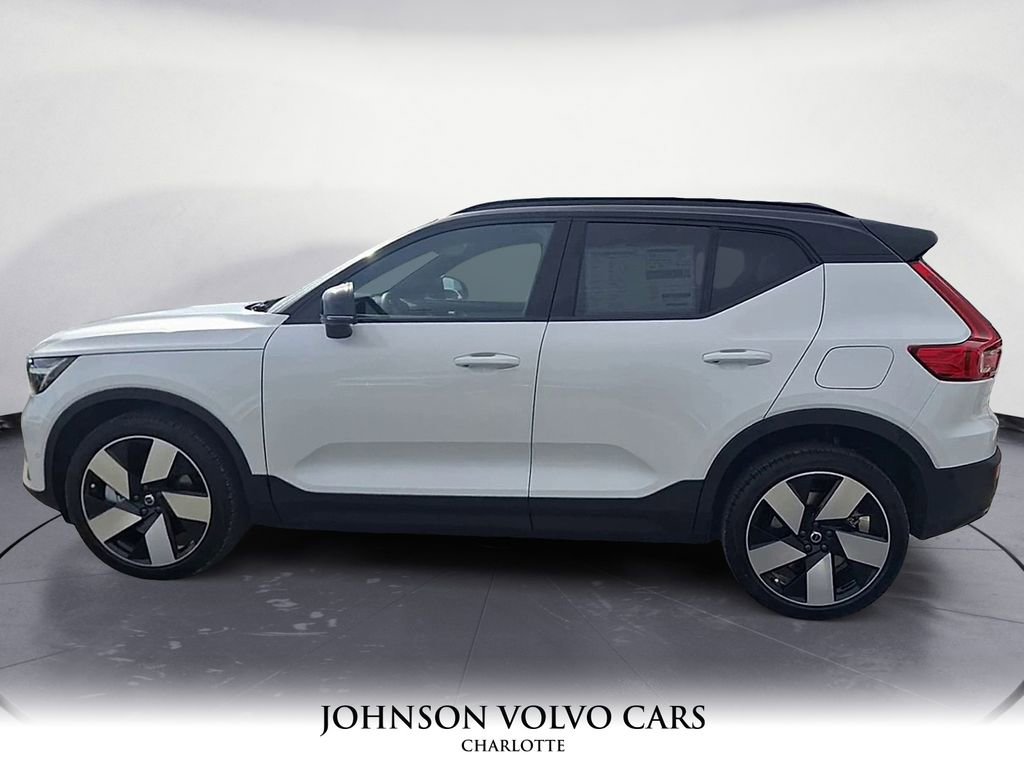 New 2026 Volvo EX40 Plus w/ Climate Package image 2