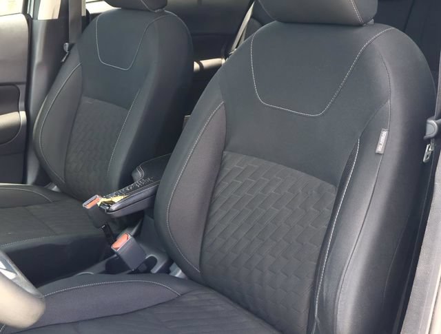 Used 2022 Nissan Kicks S FWD image 11