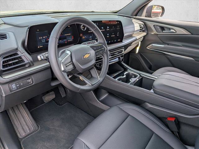New 2026 Chevrolet Traverse LT w/ Sun and Wheel Package FWD video 3