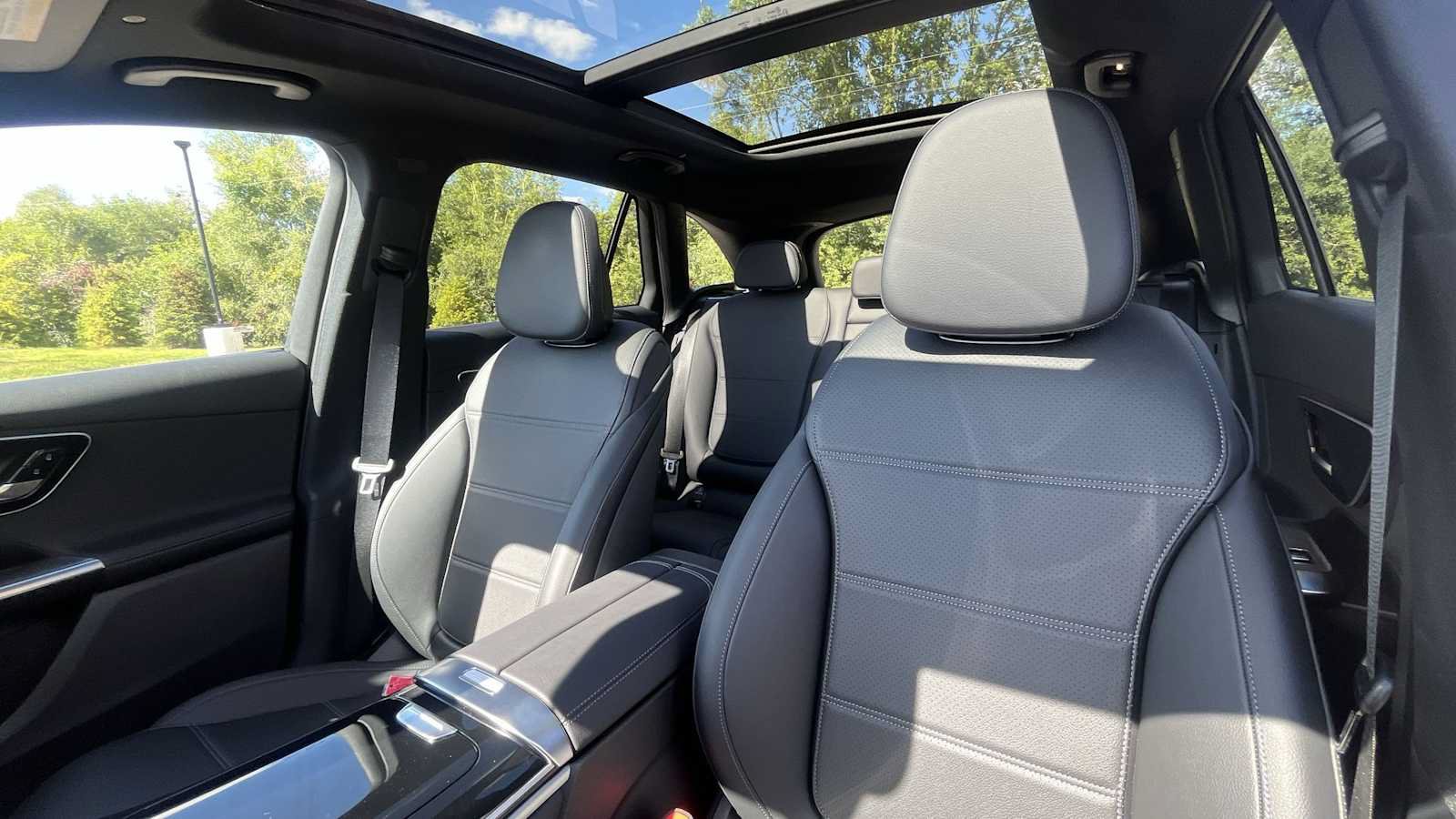 New 2026 Mercedes-Benz GLC 300 4MATIC image 14