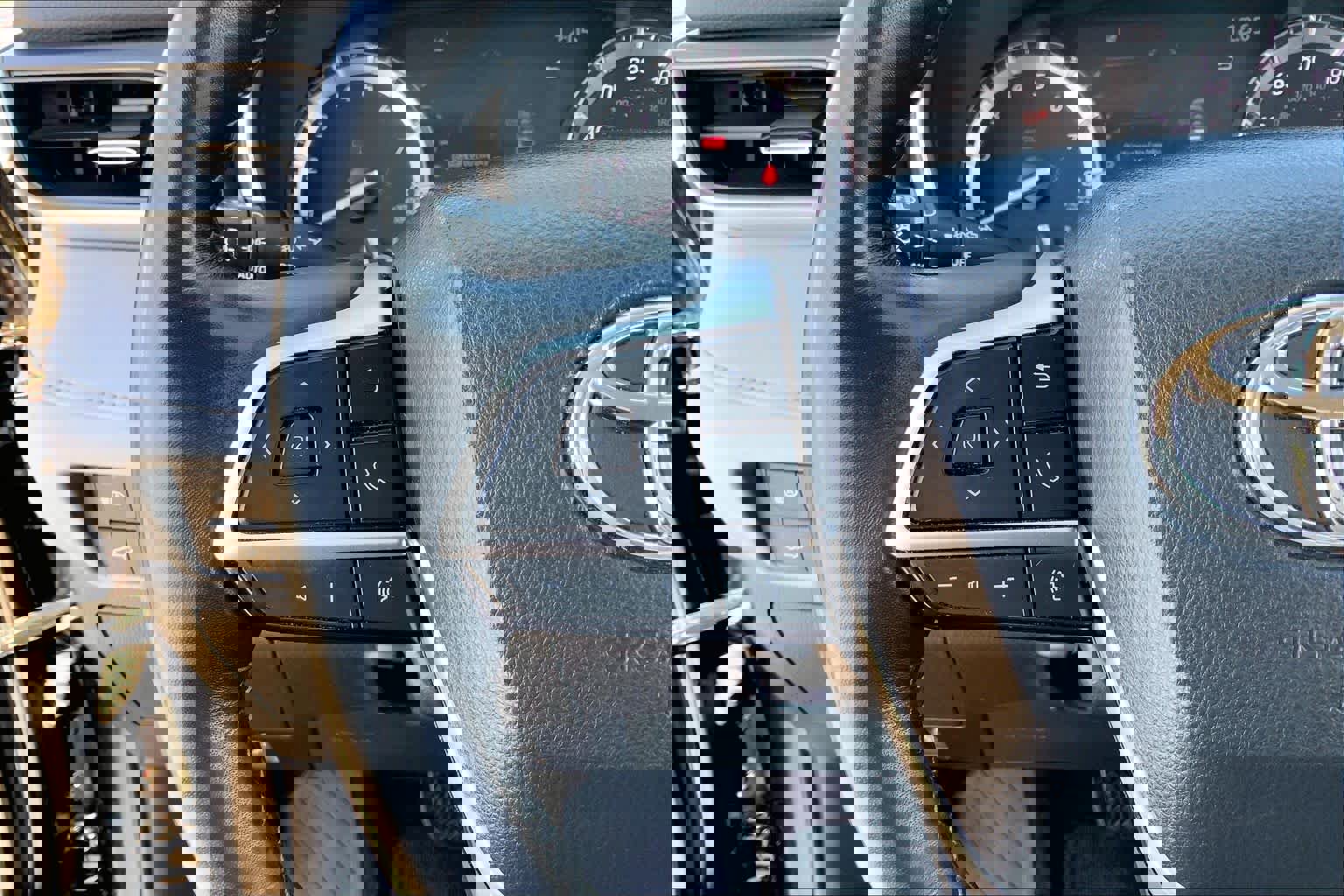 Used 2022 Toyota Highlander XLE image 23