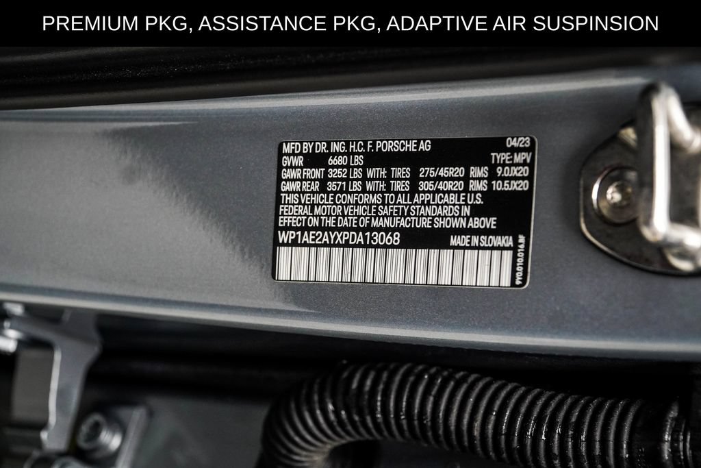 Used 2023 Porsche Cayenne w/ Premium Package AWD/4WD image 54