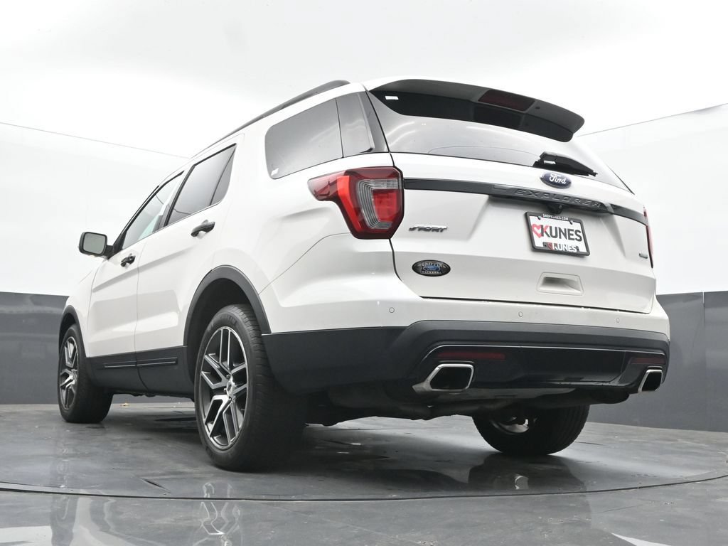 Used 2017 Ford Explorer Sport w/ Equipment Group 401A AWD/4WD image 47