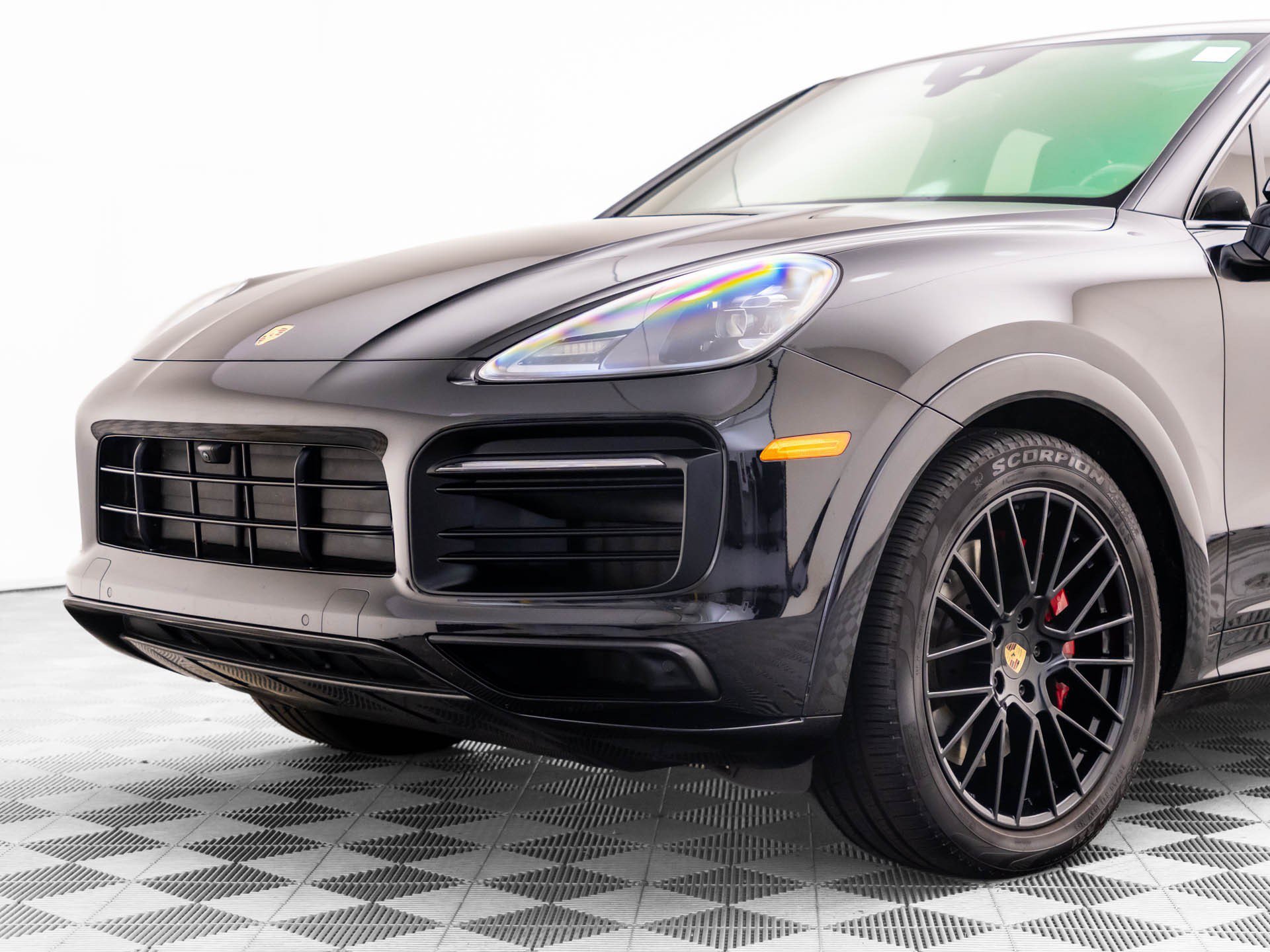 Certified 2022 Porsche Cayenne GTS AWD/4WD image 38