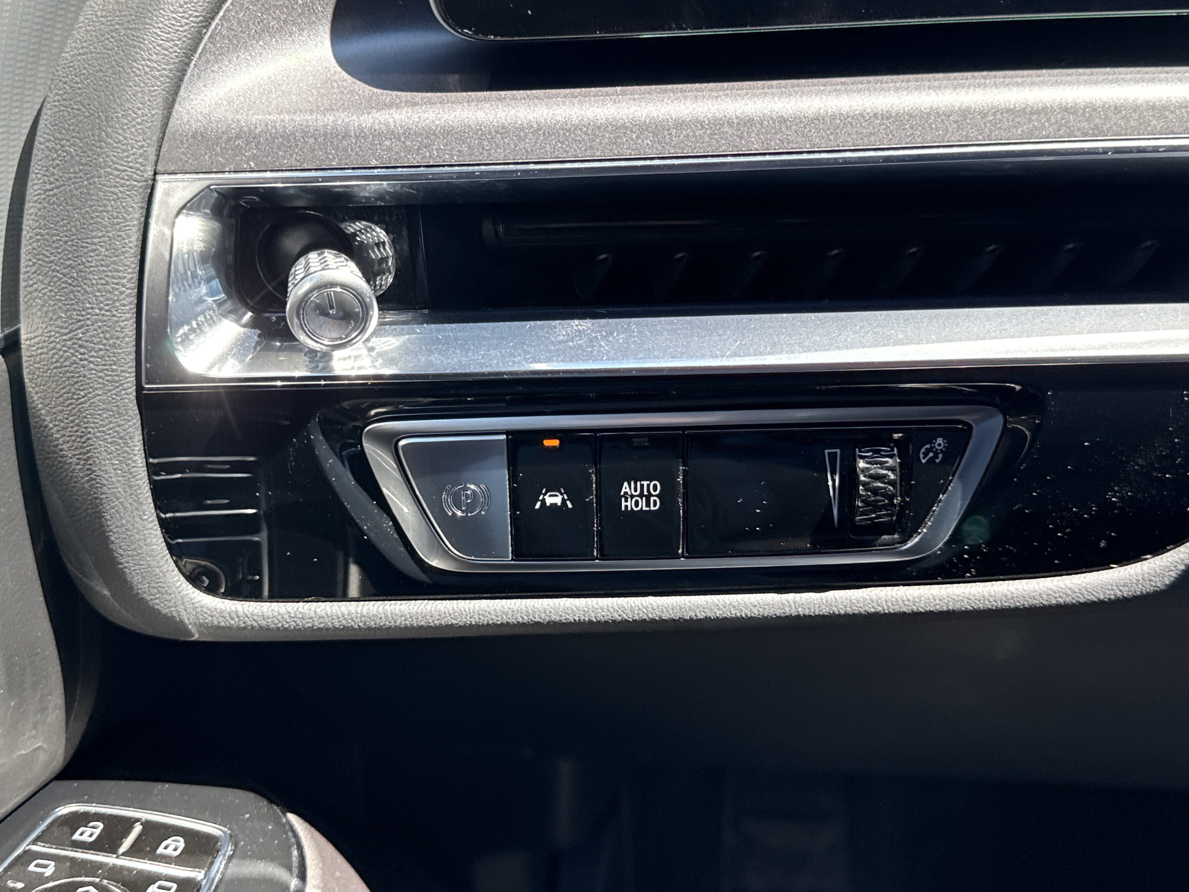 Used 2024 Cadillac Lyriq Tech AWD/4WD image 29