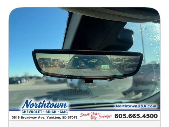 Used 2025 Buick Encore GX Avenir w/ Avenir Technology Package image 36