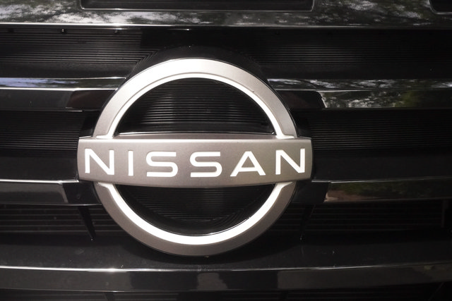 Used 2024 Nissan Pathfinder SV FWD image 37