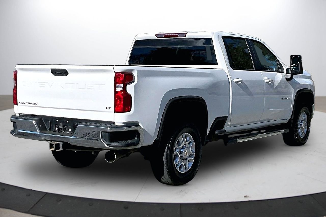 Used 2022 Chevrolet Silverado 2500 LT w/ Convenience Package image 9