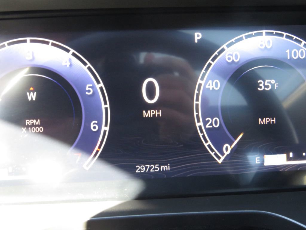 Used 2022 Jeep Grand Cherokee L Limited AWD/4WD image 23