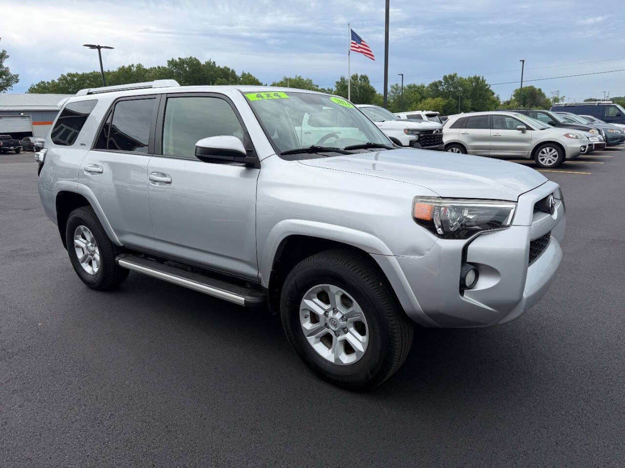 Used 2014 Toyota 4Runner SR5 AWD/4WD image 7