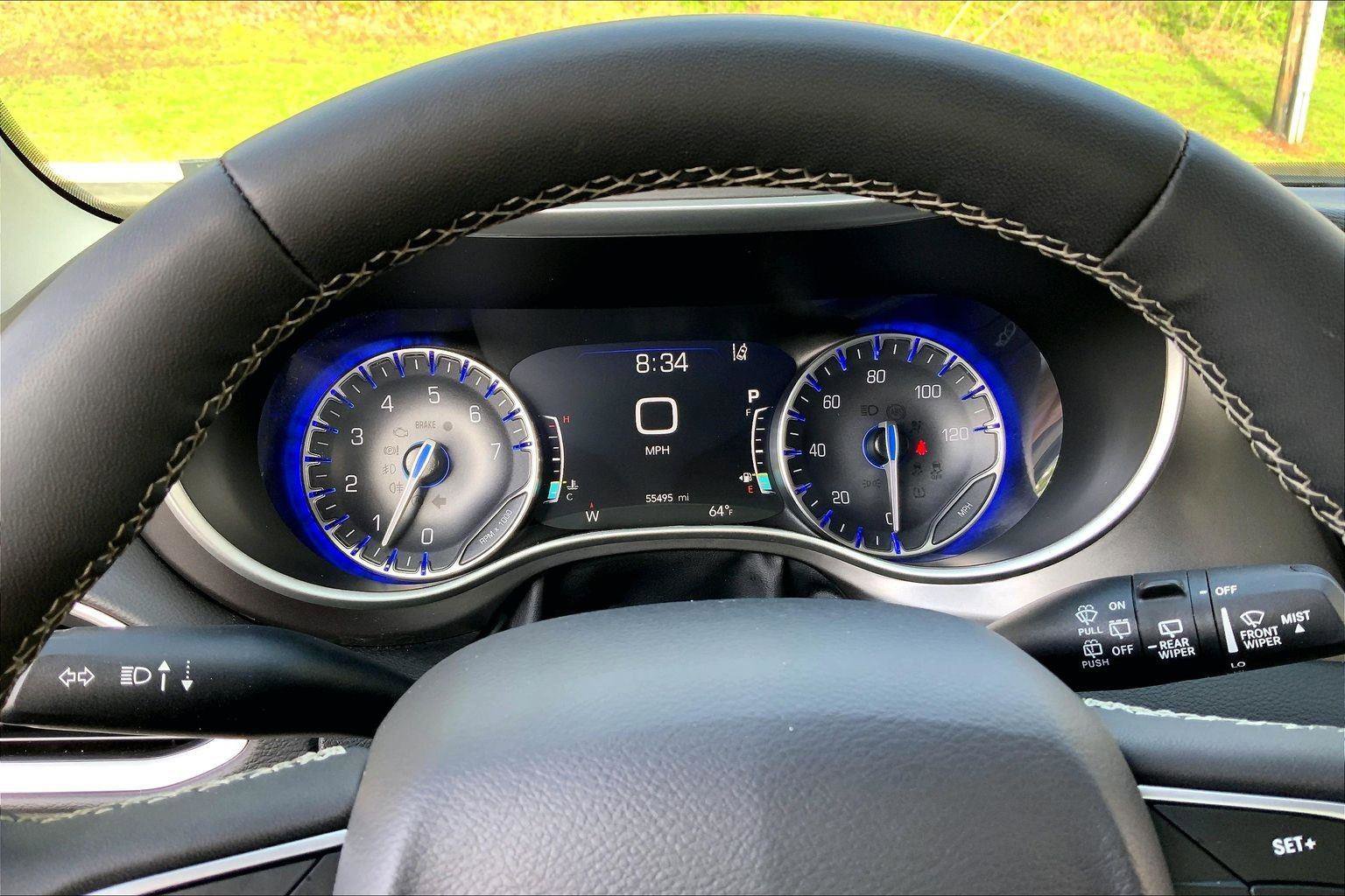 Used 2024 Chrysler Pacifica Touring-L FWD image 19
