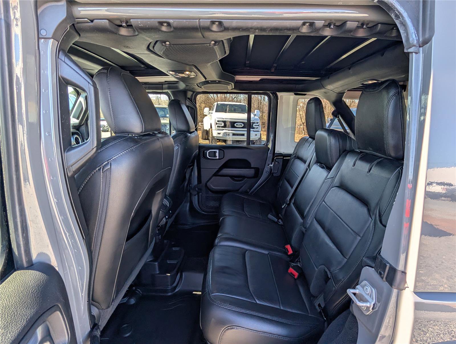 Used 2020 Jeep Wrangler Unlimited Sahara image 14