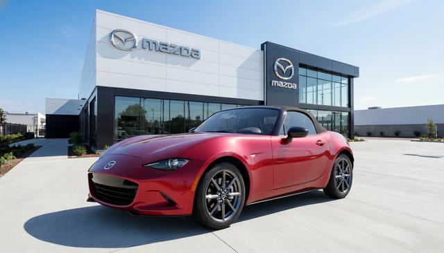 New 2025 MAZDA MX-5 Miata Grand Touring w/ Appearance Package image 2