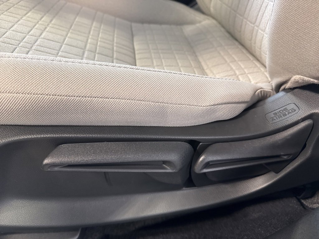 New 2026 Honda HR-V LX image 18