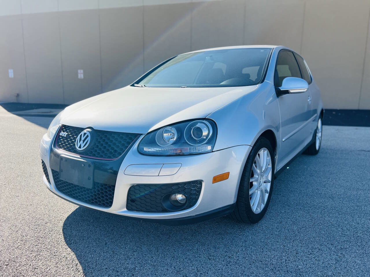 Used 2007 Volkswagen GTI 2-Door image 11