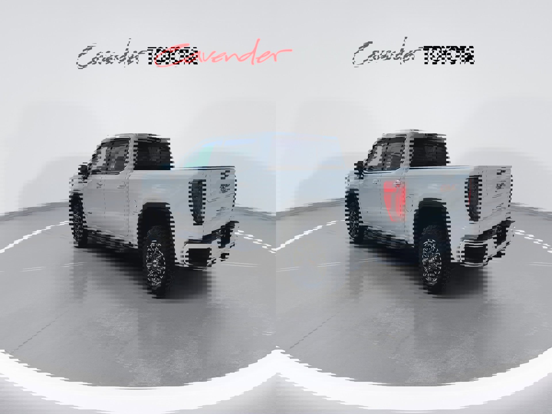 Used 2024 GMC Sierra 1500 AT4 w/ Technology Package image 6