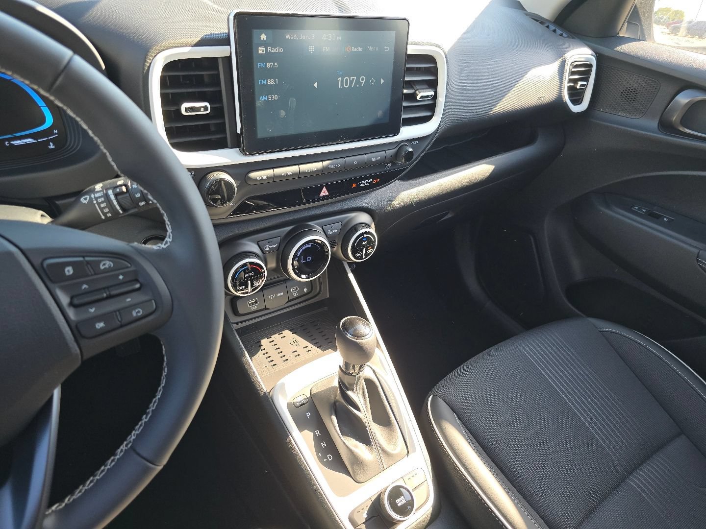 New 2026 Hyundai Venue SEL FWD image 27